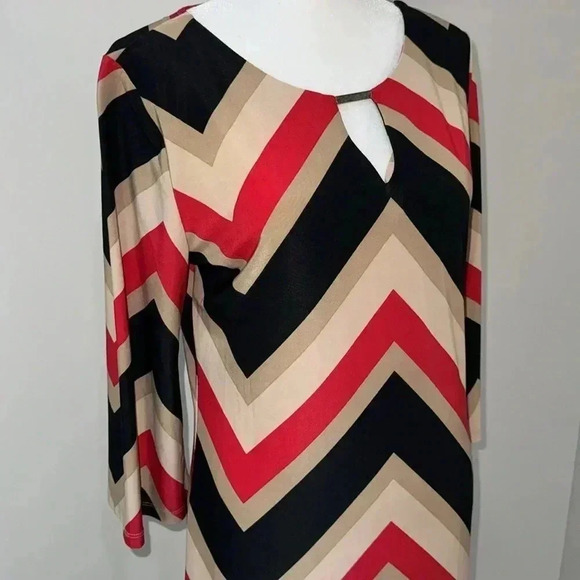 Tacera Chevron Print 3/4 Sleeve Dress - Picture 4 of 7